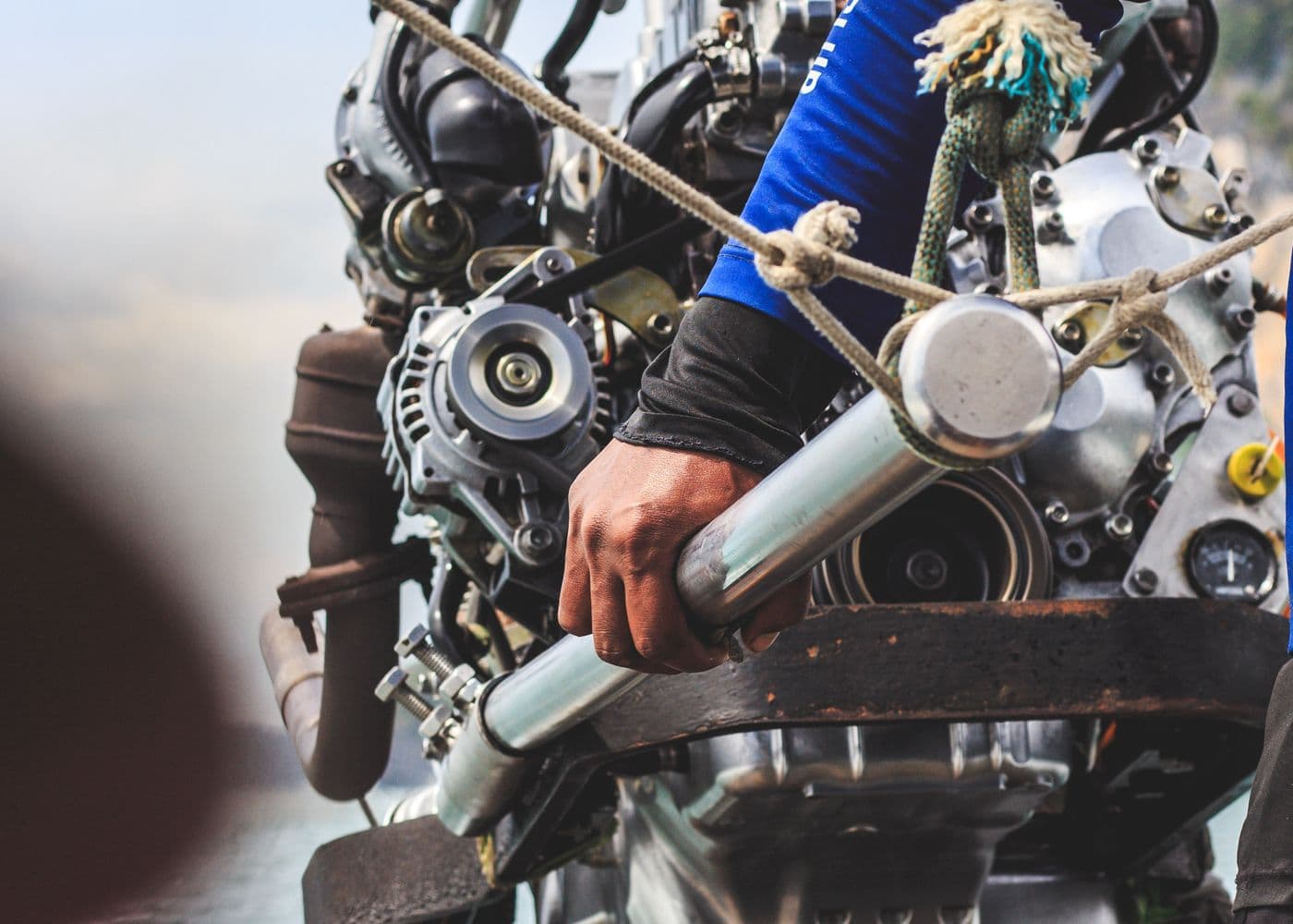 Hands-on mechanical servicing of a boat engine